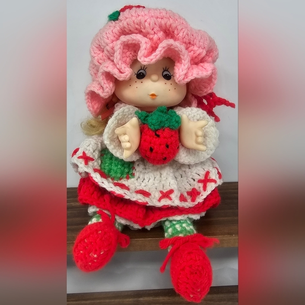 Vintage Adorable Strawberry Shortcake Crochet Doll Handmade 10.5" Hand Knit Hat